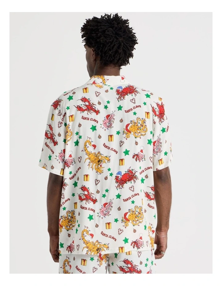 Short Sleeve Shirt in Stone Santa's Seafood Print image 4