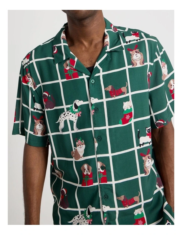 Short Sleeve Shirt in Green Cats & Dogs Print image 3