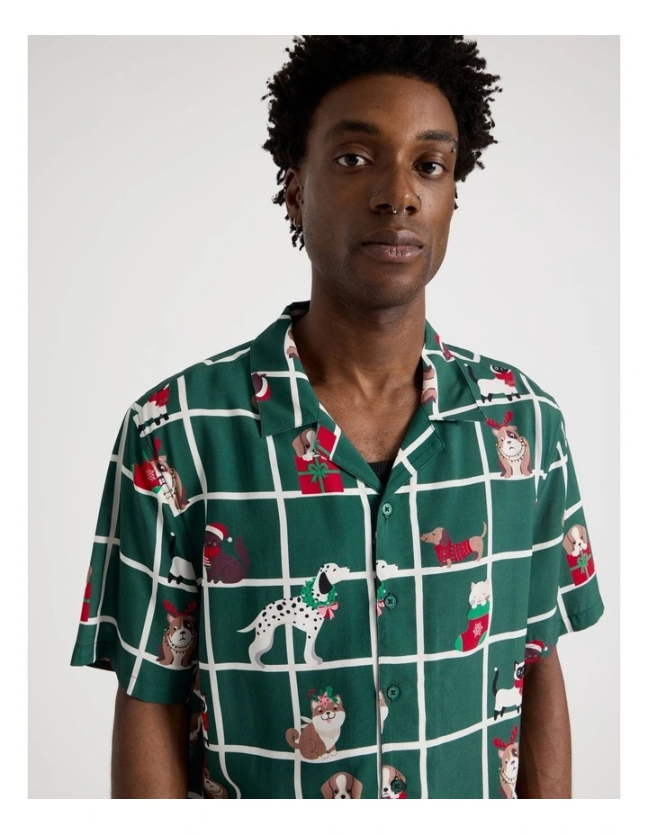 Short Sleeve Shirt in Green Cats & Dogs Print image 4