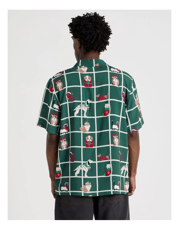 Short Sleeve Shirt in Green Cats & Dogs Print image 5