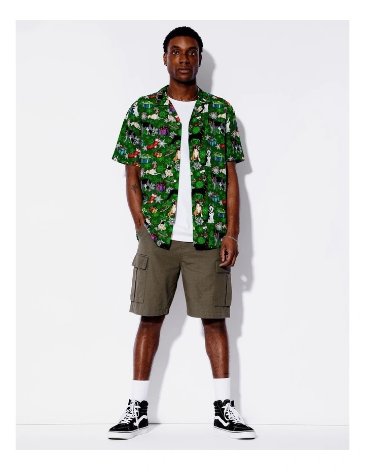 Cartoon Xmas Kitty Print Rayon Short Sleeve Shirt in Green image 2
