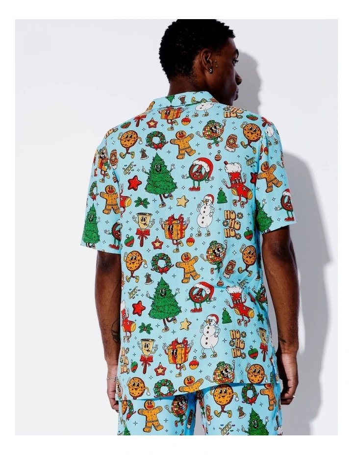 Blue Christmas Print Linen Blend Short Sleeve Shirt in Blue image 5