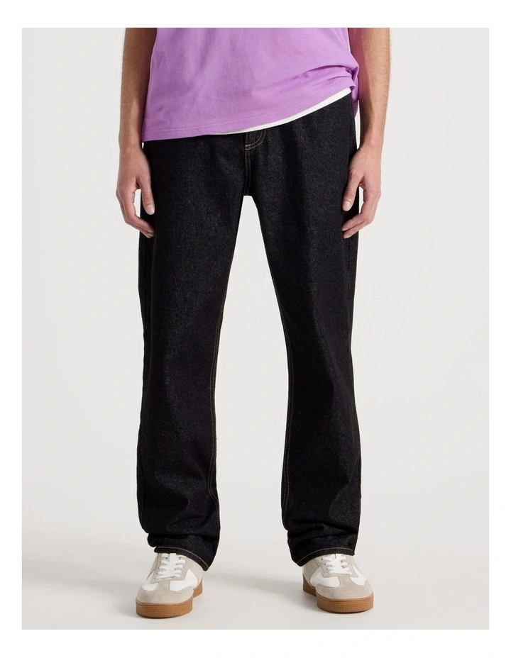Straight Leg Rinsed Jean in Black image 2