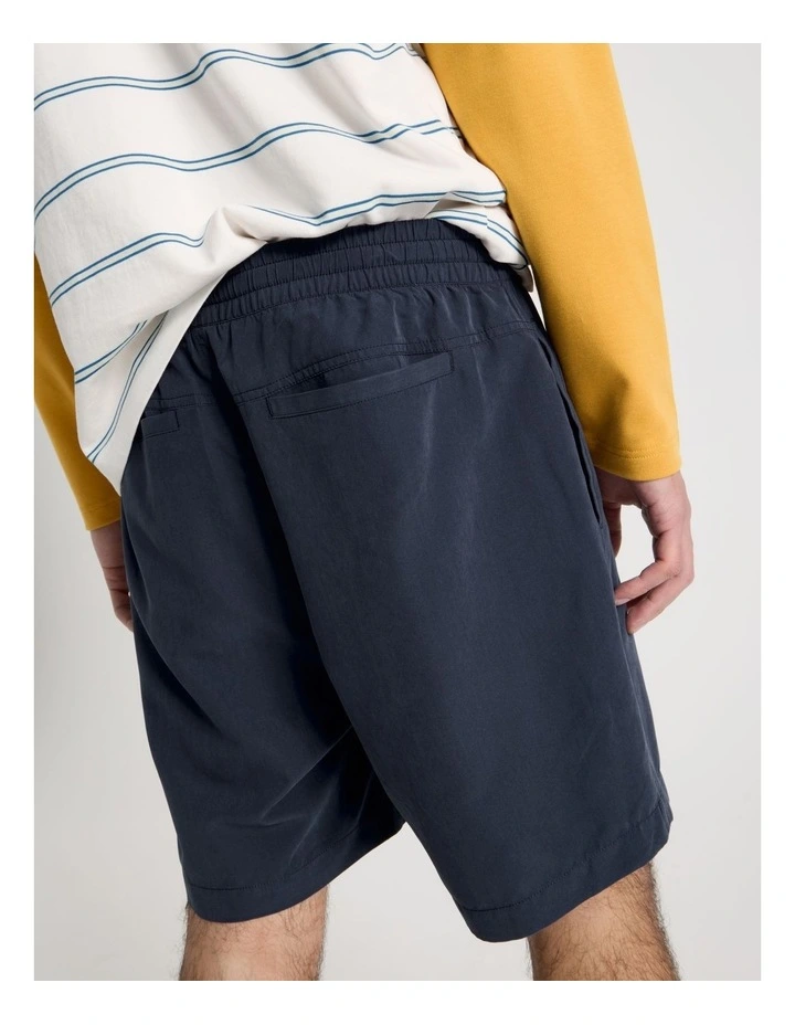 Light Weight Duo Short in Navy image 7