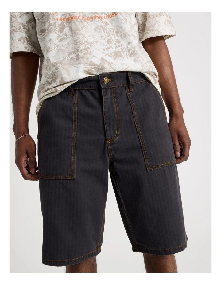 Washed Herringbone Short in Navy image 4