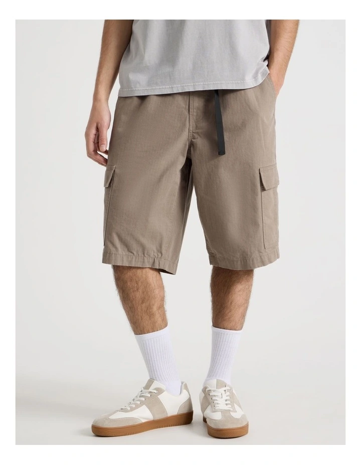 Rip Stop Cargo Short in Brown image 2