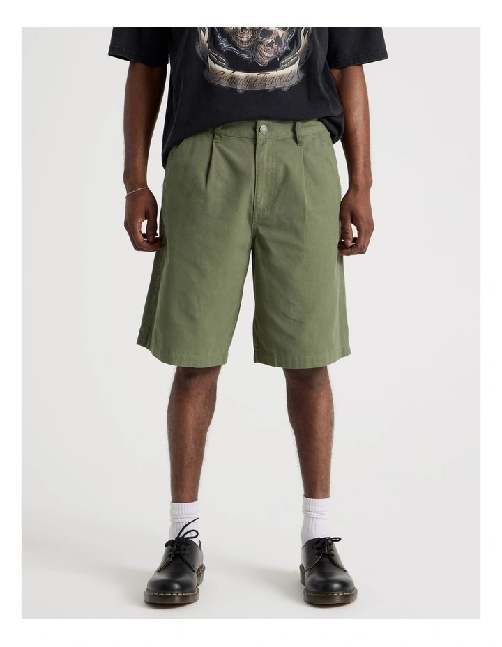 Chino Shorts in Green image 2