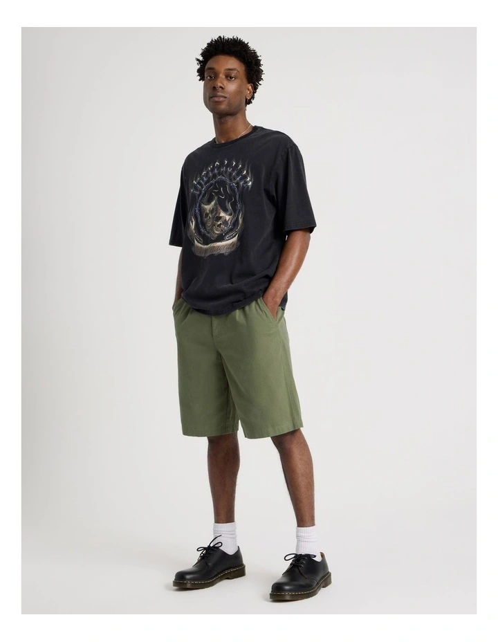 Chino Shorts in Green image 3
