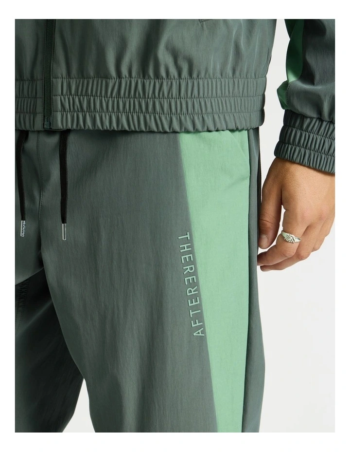Retro Trackpant in Green image 3