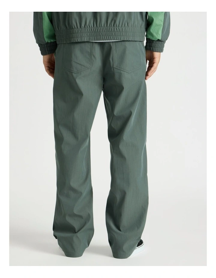 Retro Trackpant in Green image 6