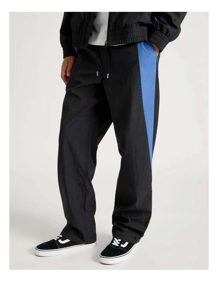 Retro Trackpant in Black image 2
