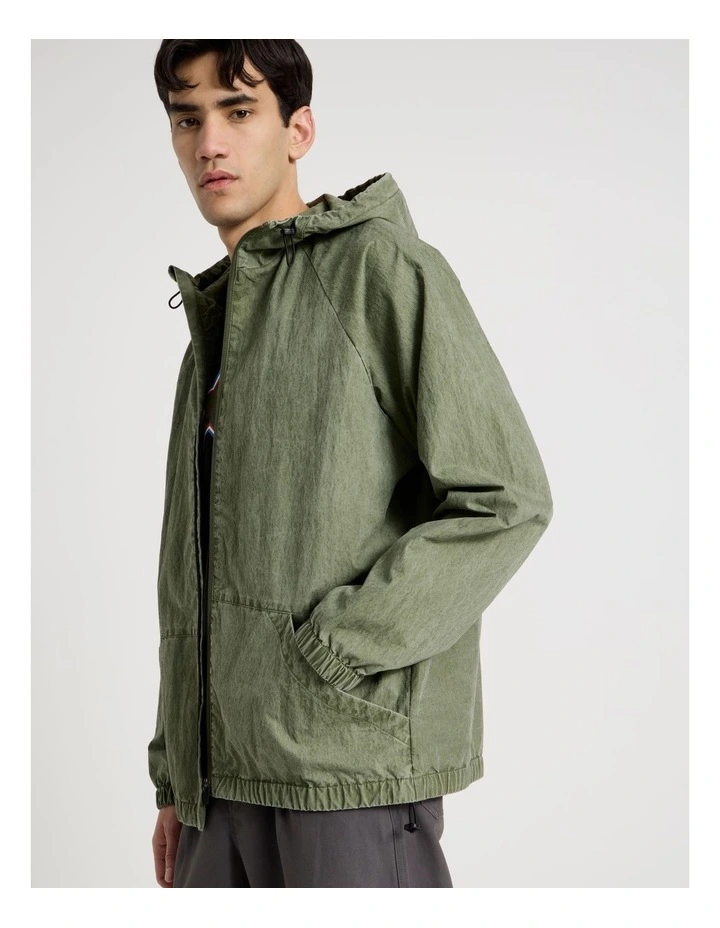 Raglan Sleeve Spray Jacket in Green image 5