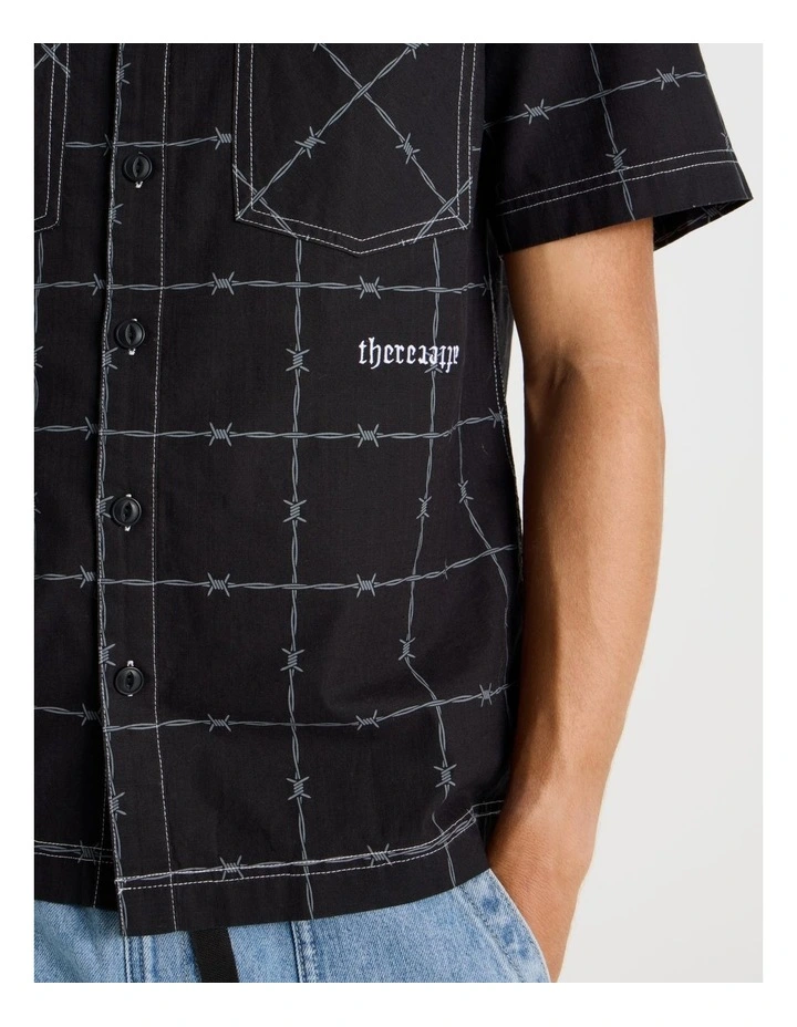 Barbed Print Short Sleeve Shirt in Black image 4