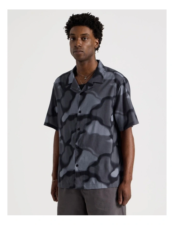 Relaxed Short Sleeve Shirt in Navy Watermark Print image 5