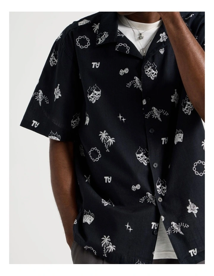 Short Sleeve Shirt in Black Resort Tropical Print image 3