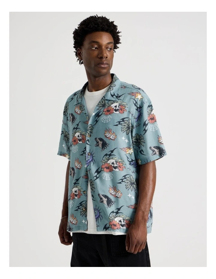 Short Sleeve Shirt in Light Blue Resort Flash Print image 4