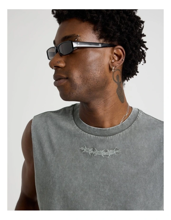 Acid Wash Muscle Tank in Petrol Barbed Print image 4