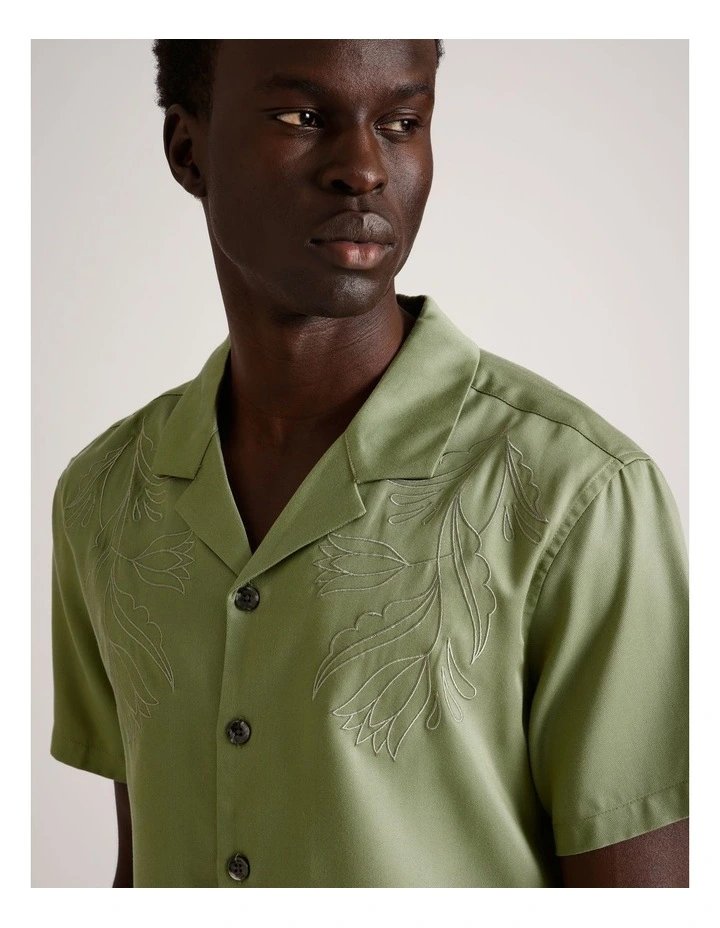 Elijah Embroidered Short Sleeve Lyocell Shirt in Green image 5