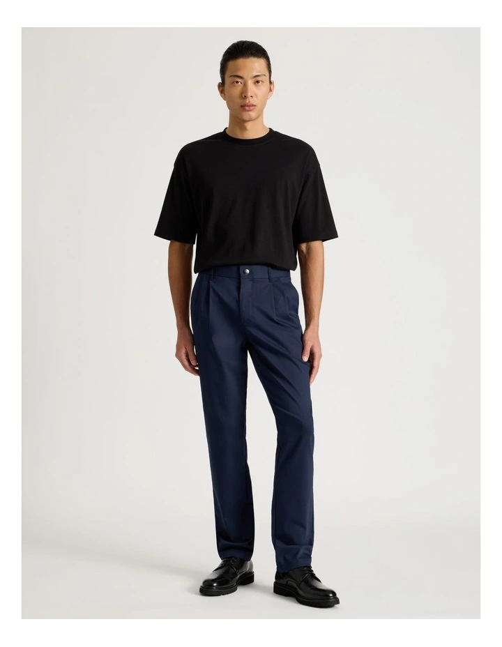 Pleated Relaxed Trouser in Navy image 3