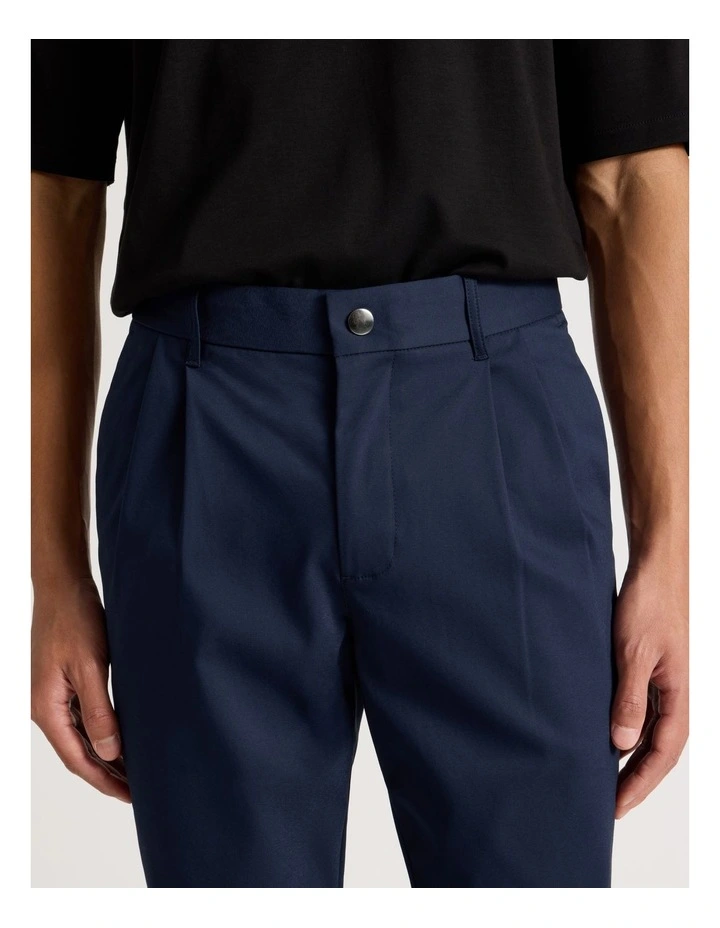 Pleated Relaxed Trouser in Navy image 4