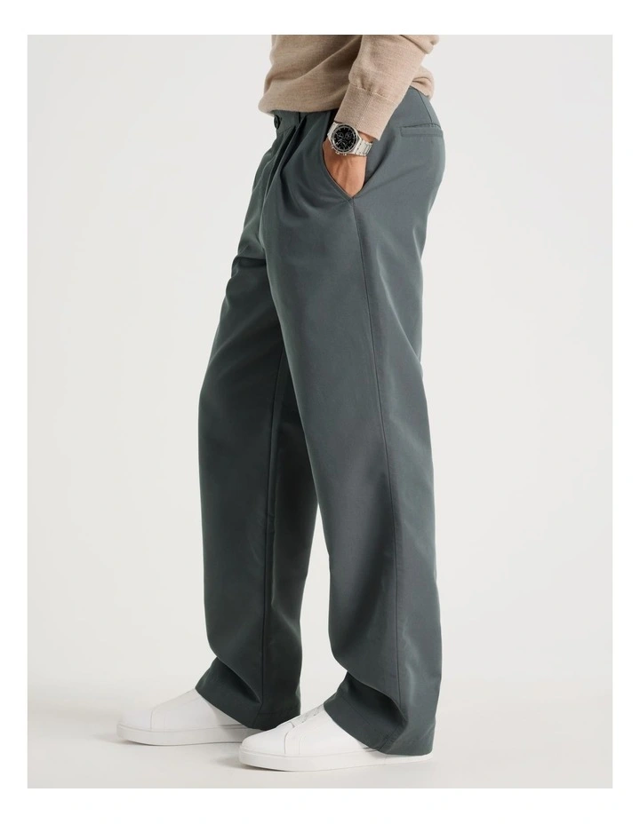 Double Pleat Tapered Fit Pants in Grey image 5