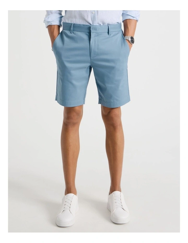 Chino Shorts in Blue image 2
