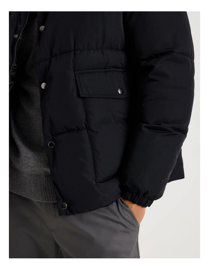 Puffer Jacket in Black image 7