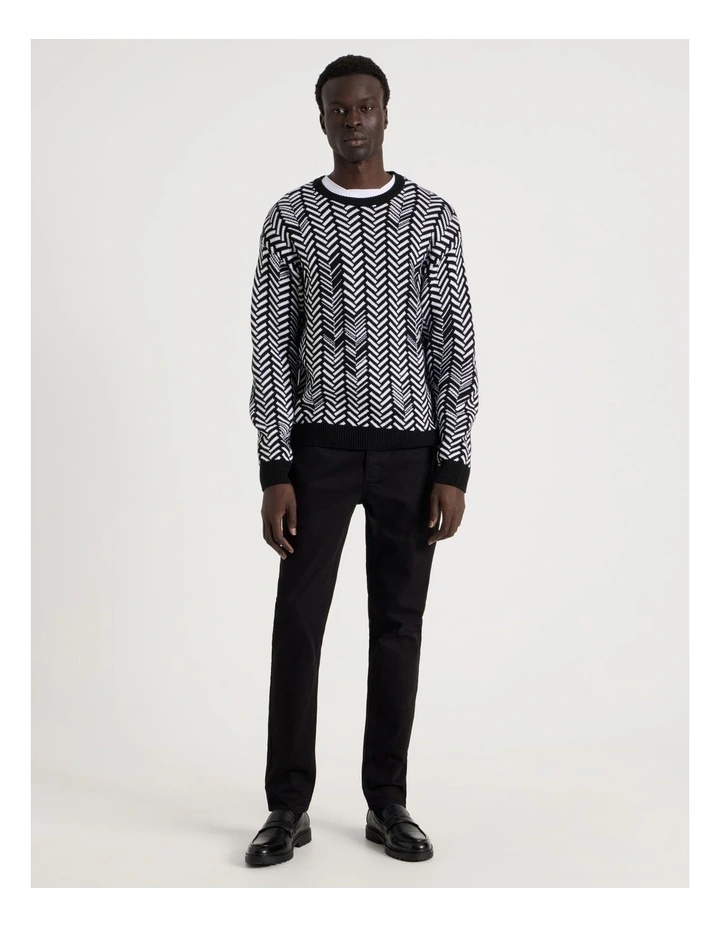 Herringbone Pattern Crew Neck Knit in Black image 2