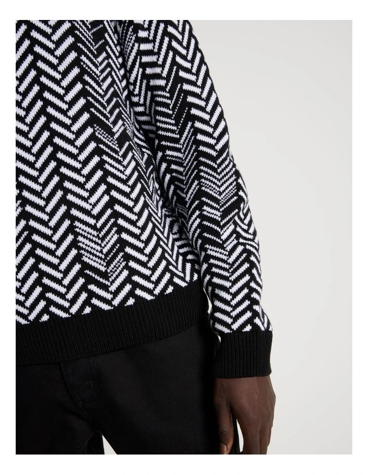 Herringbone Pattern Crew Neck Knit in Black image 7