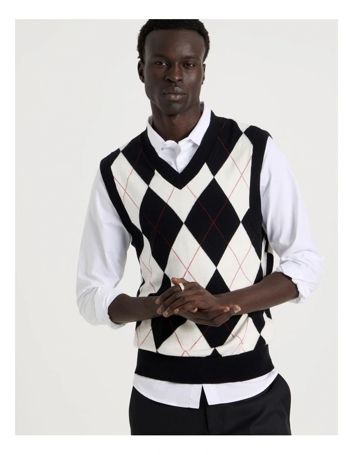 Argyle Vest in Black image 3
