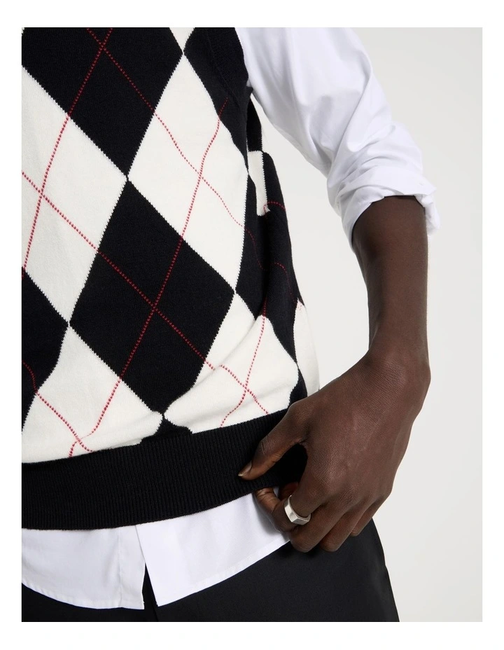 Argyle Vest in Black image 5