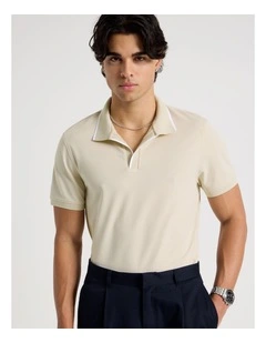Contrast Tipping Open Collar Short Sleeve Polo in Sand