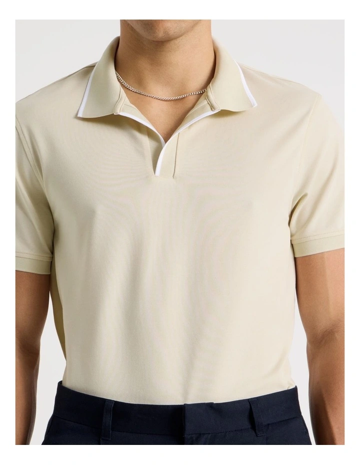 Contrast Tipping Open Collar Short Sleeve Polo in Sand image 7