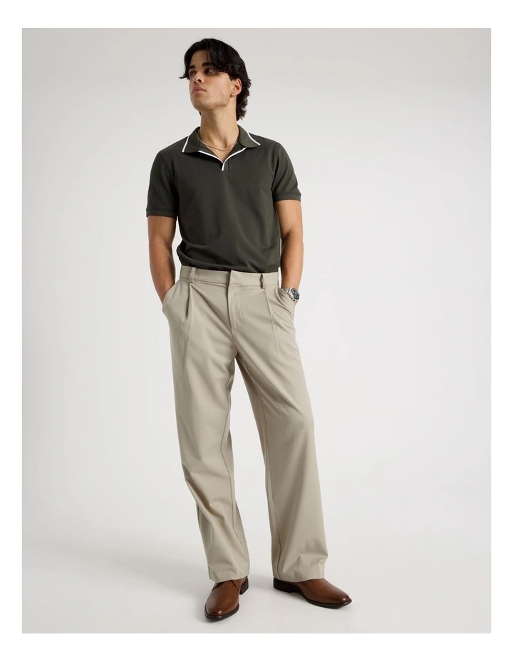 Contrast Tipping Open Collar Short Sleeve Polo in Khaki image 2