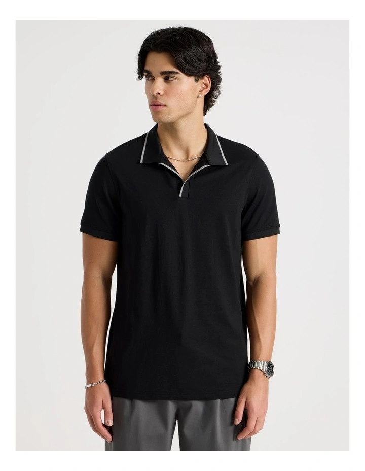 Contrast Tipping Open Collar Short Sleeve Polo in Black image 5