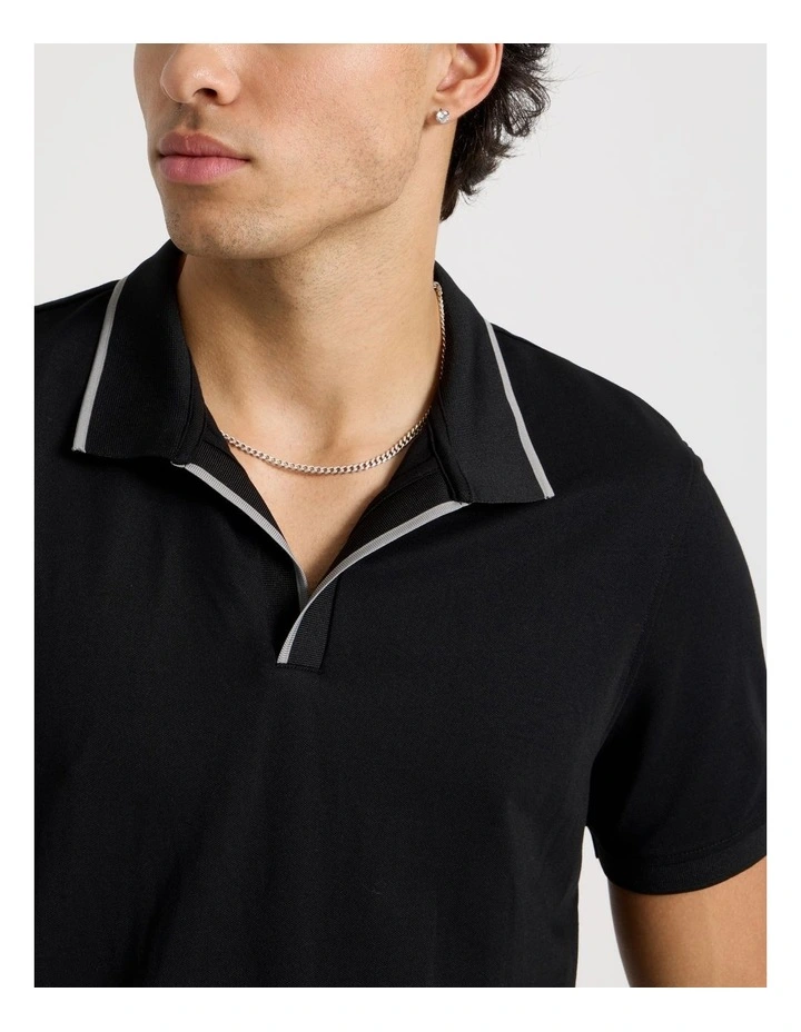 Contrast Tipping Open Collar Short Sleeve Polo in Black image 7