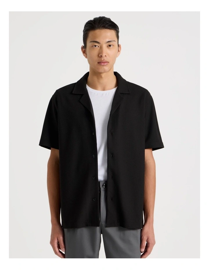 Relaxed Short Sleeve Textured Shirt in Black image 4