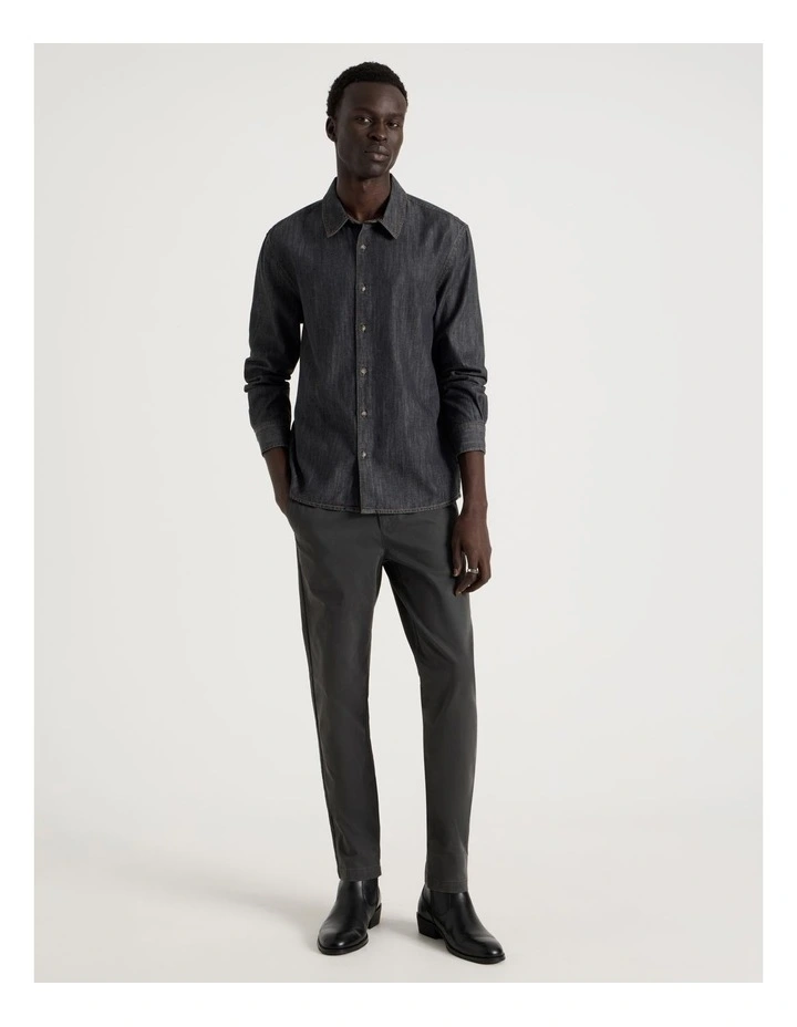 Relaxed Fit Long Sleeve Chambray Shirt in Black image 6