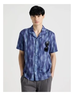 Resort Collar Printed Short Sleeve Shirt in Blue