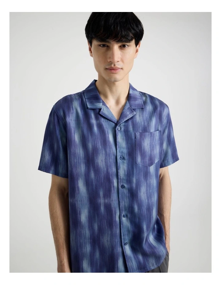 Resort Collar Printed Short Sleeve Shirt in Blue image 4