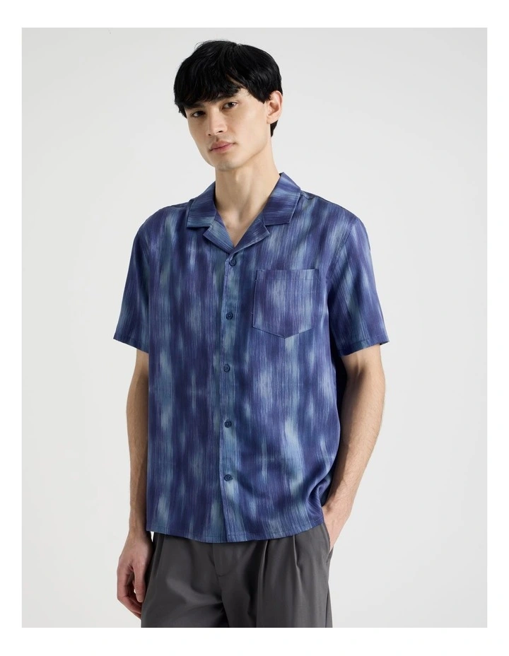 Resort Collar Printed Short Sleeve Shirt in Blue image 5