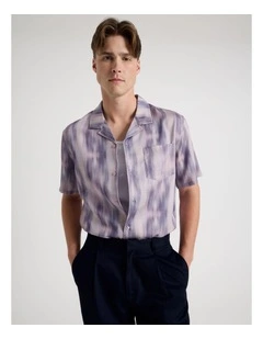 Resort Collar Printed Short Sleeve Shirt in Crimson