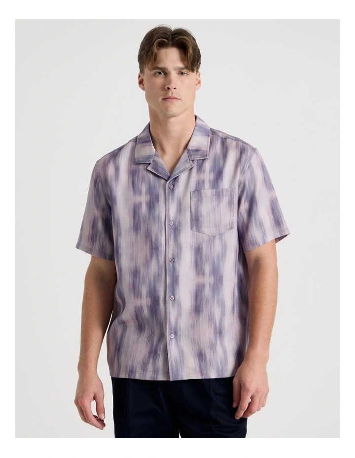 Resort Collar Printed Short Sleeve Shirt in Crimson image 5