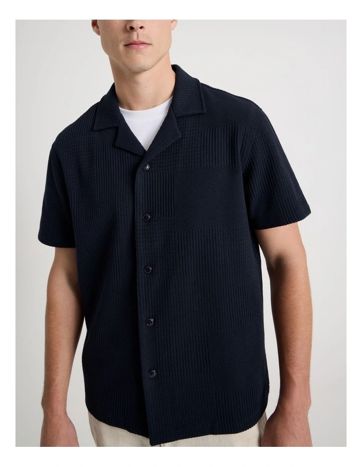 Relaxed Fit Textured Resort Collar Short Sleeve Shirt in Navy image 2
