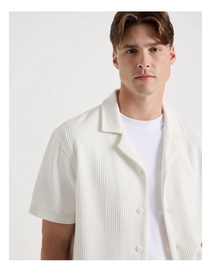 Relaxed Fit Textured Resort Collar Short Sleeve Shirt in White image 2