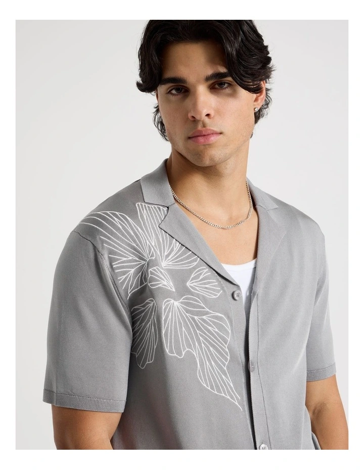 Embroidered Knit Short Sleeve Shirt in Grey image 2