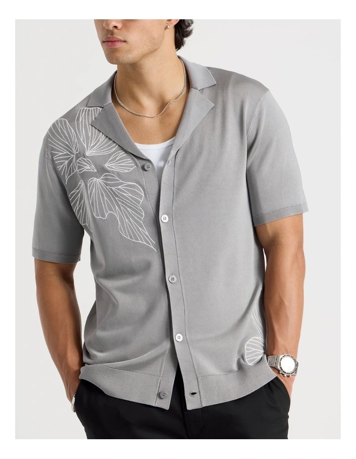 Embroidered Knit Short Sleeve Shirt in Grey image 7