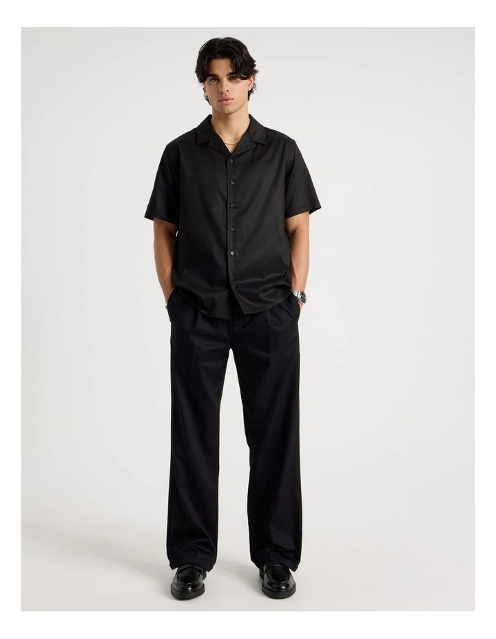 Relaxed Fit Resort Collar Lyocell Short Sleeve Shirt in Black image 2