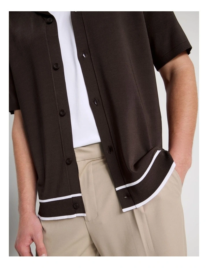 Short Sleeve Shirt in Chocolate image 5