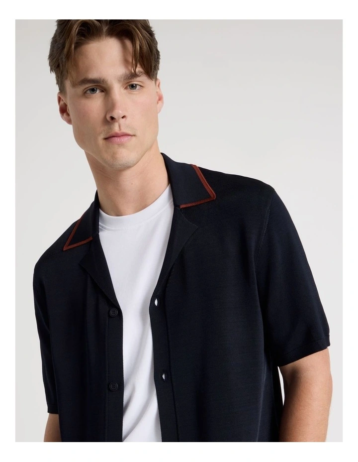 Short Sleeve Shirt in Navy image 3